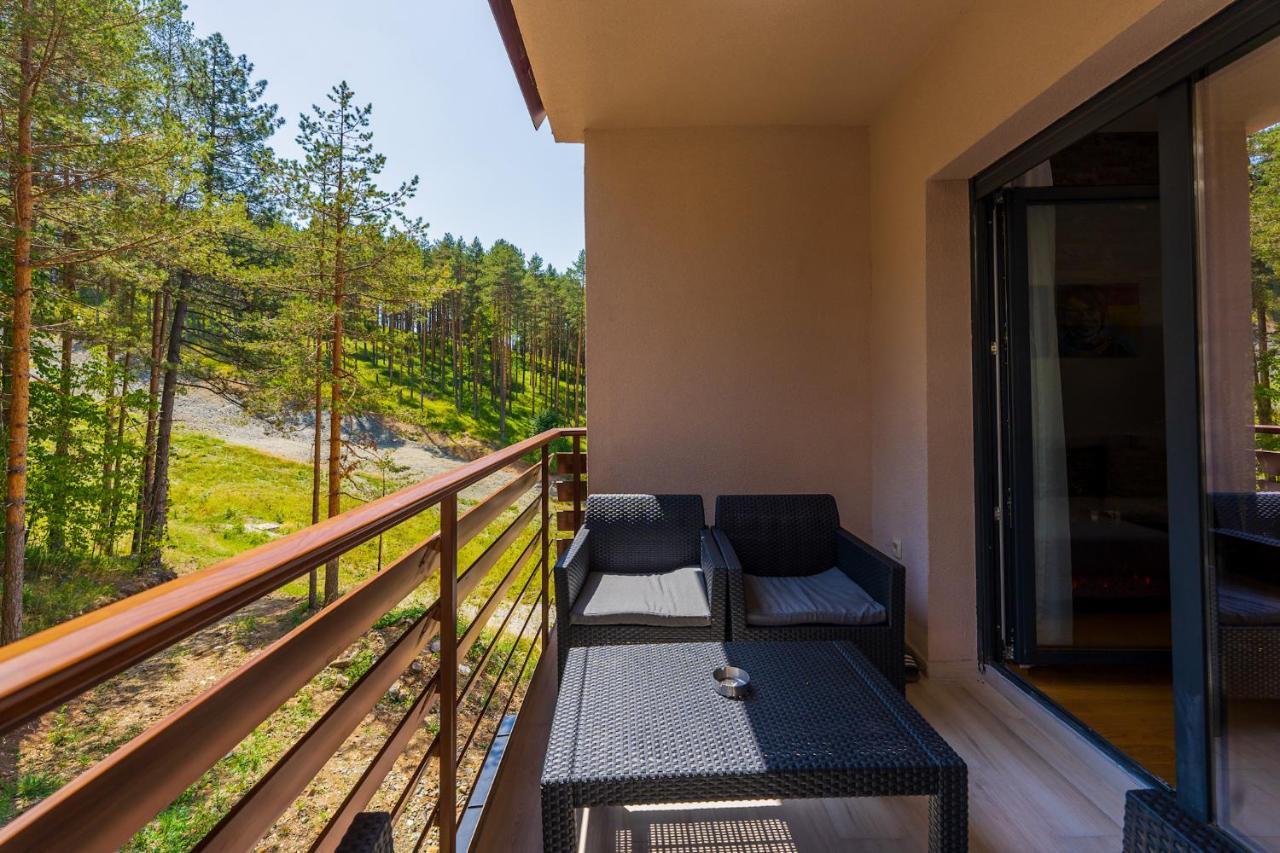 Vila Pekovic Green, Pine Trees View 2 Bedrooms Apartment Zlatibor Bagian luar foto