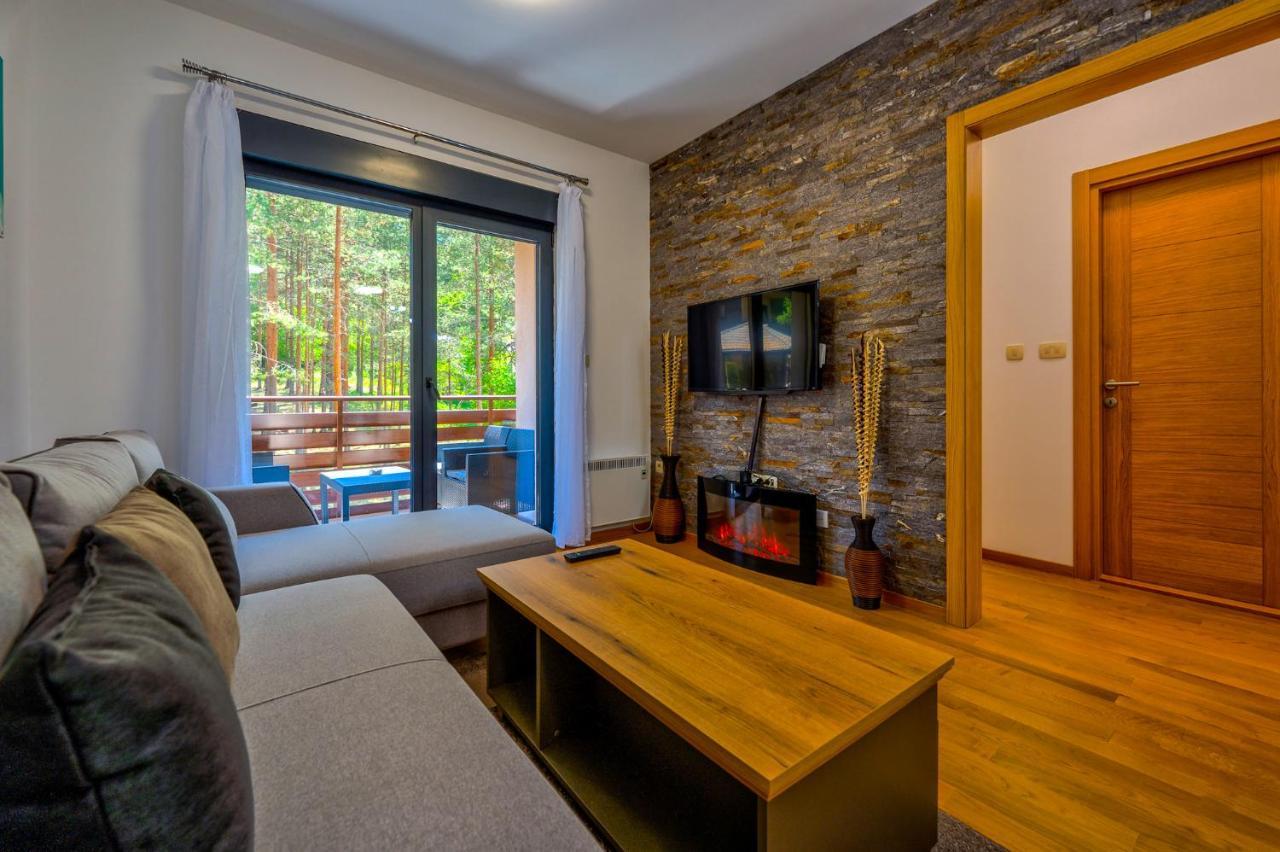 Vila Pekovic Green, Pine Trees View 2 Bedrooms Apartment Zlatibor Bagian luar foto