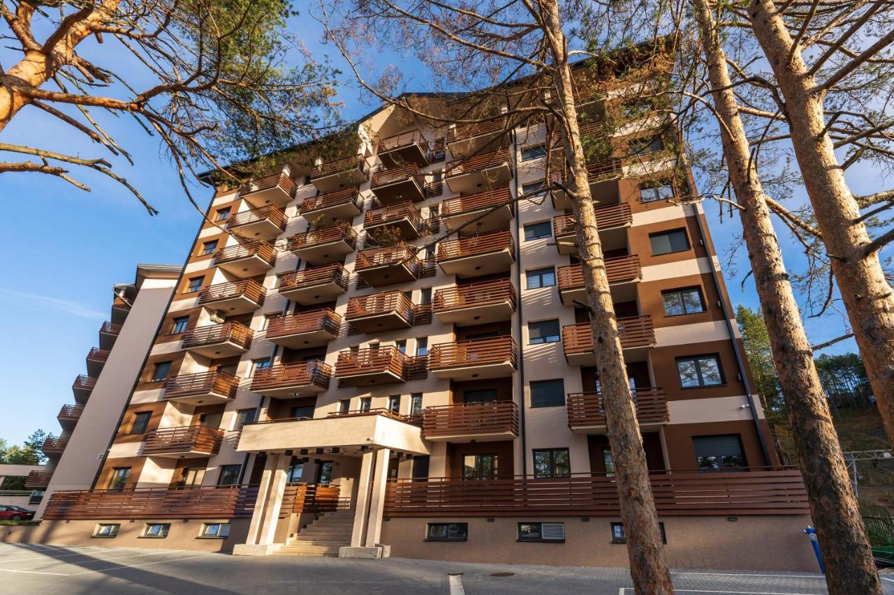 Vila Pekovic Green, Pine Trees View 2 Bedrooms Apartment Zlatibor Bagian luar foto